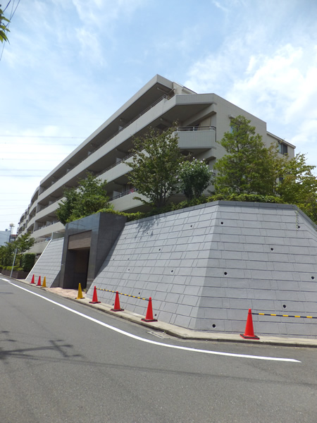 クレアヒルズ青葉荏田の外観