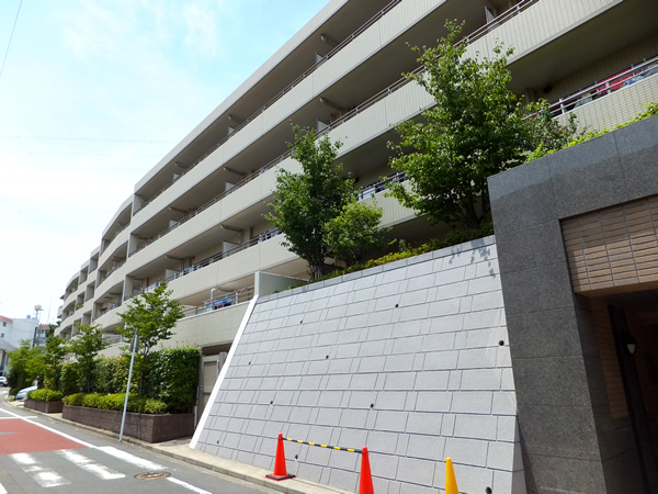 クレアヒルズ青葉荏田の外観