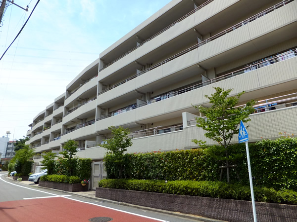 クレアヒルズ青葉荏田の外観