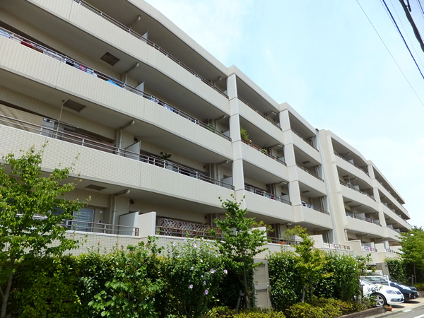 クレアヒルズ青葉荏田の外観