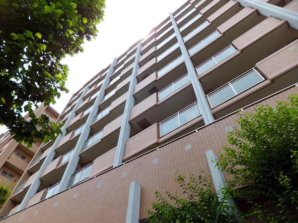 ヒルズガーディアム青葉江田の外観