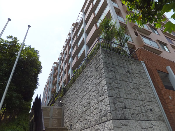 ヒルズガーディアム青葉江田の外観