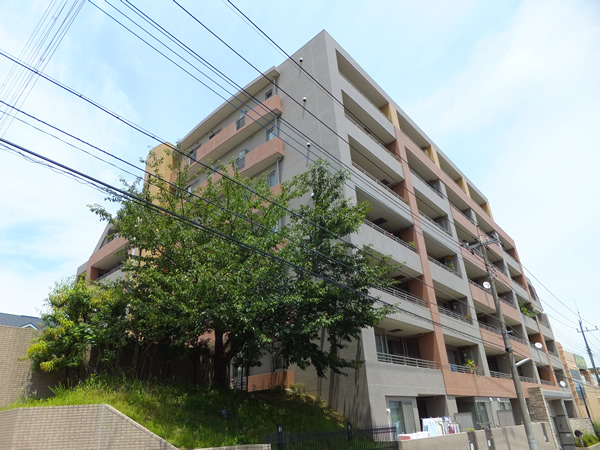 パストラルフォート江田の外観