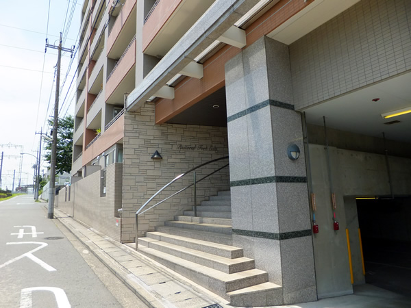 パストラルフォート江田の外観