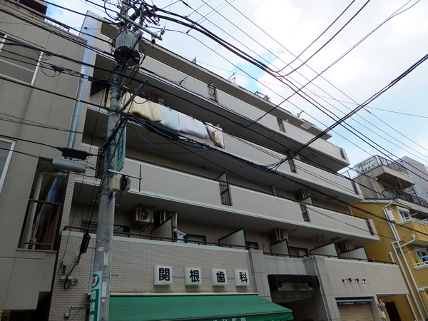 コスモプレイス鶴見中央の外観