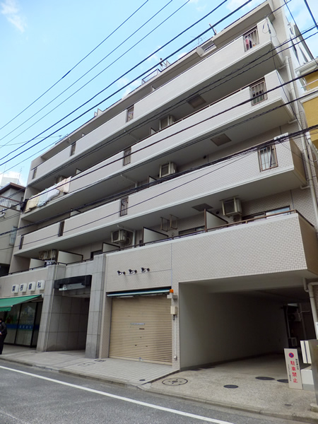 コスモプレイス鶴見中央の外観