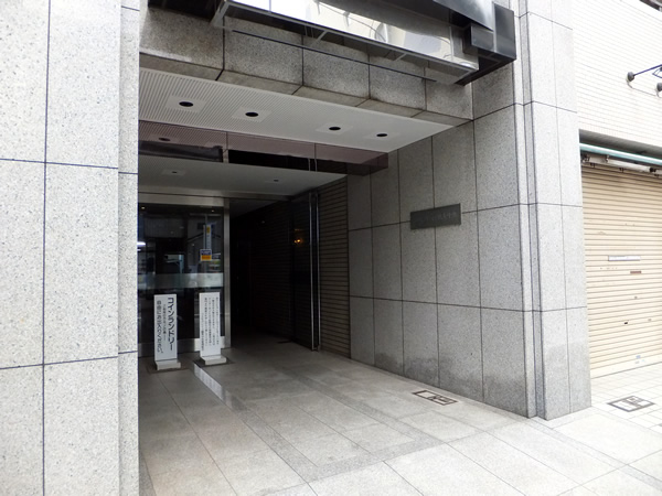 コスモプレイス鶴見中央の外観