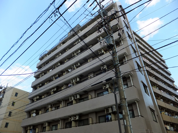 パークノヴァ鶴見の外観