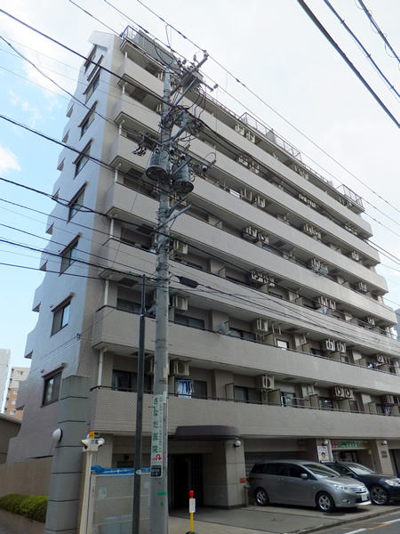 パークノヴァ鶴見の外観