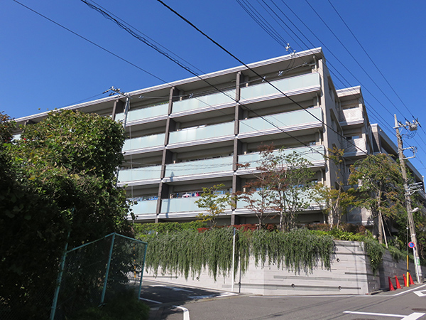 ザ・パークハウス宮前平エルドサウステラスの外観