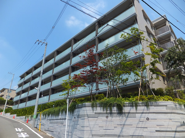 ザ・パークハウス宮前平エルドサウステラスの外観