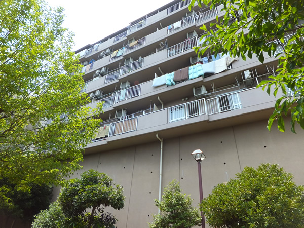 ファミネスつきみ野の外観