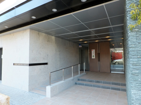 レアシス港北ブライトプレイスの外観