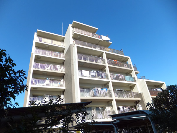 サンマンションアトレ港北綱島の外観