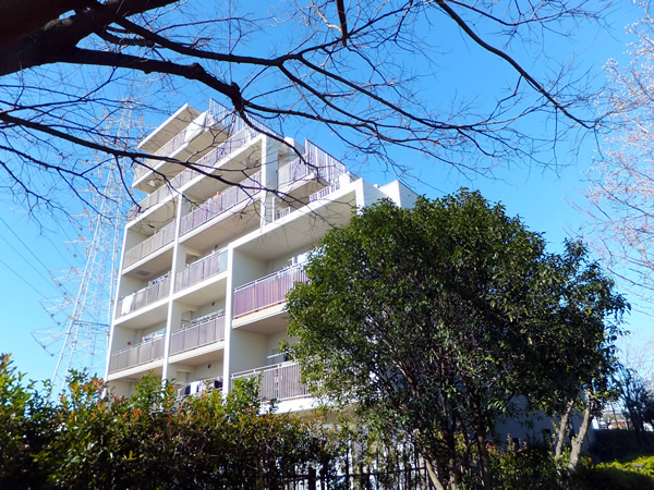 サンマンションアトレ港北綱島の外観