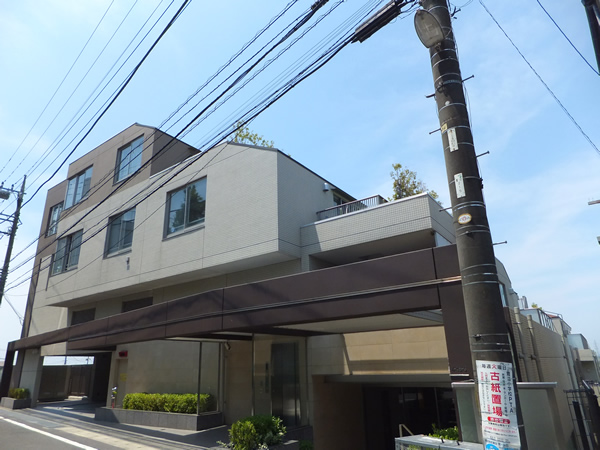 グランブルー鷺沼の外観