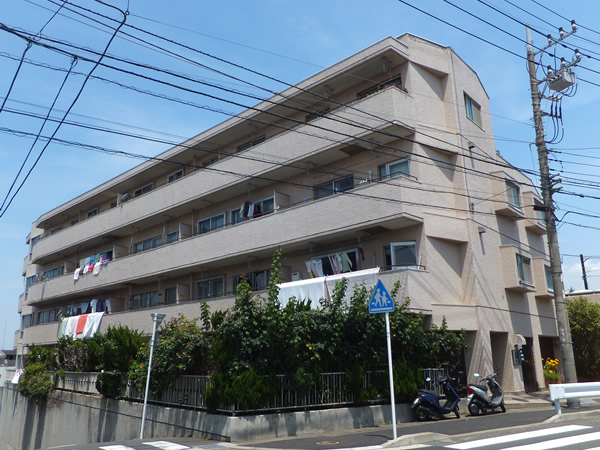 ライオンズマンション鷺沼の外観