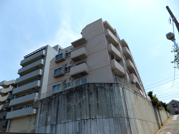 ライオンズマンション鷺沼の外観