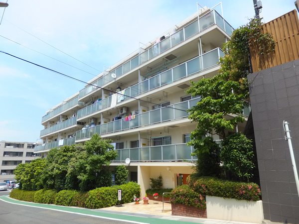 鷺沼コーポラスの外観