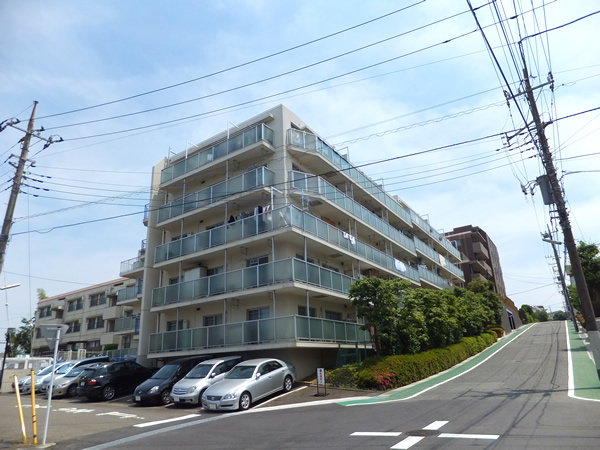 鷺沼コーポラスの外観