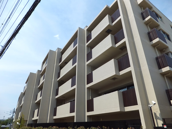 ウェリス宮前平の外観