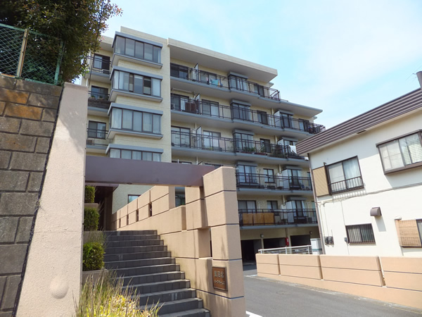 鷺沼北パークホームズ2番館の外観