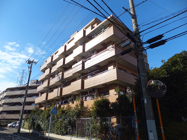 ライオンズマンション日吉第10の外観