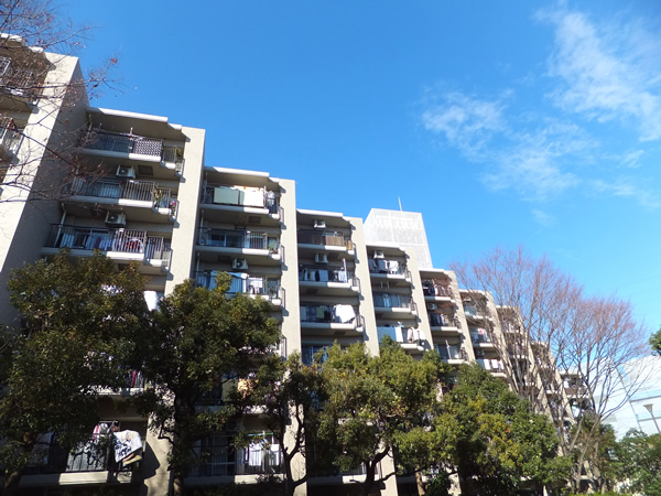 コスモ日吉の外観