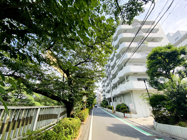 ハイネス目黒の外観