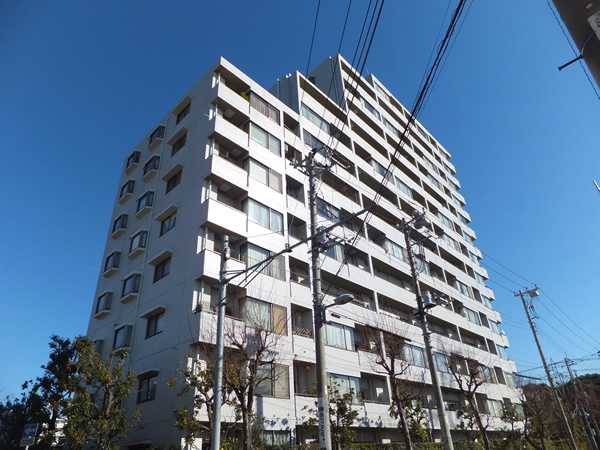 日吉ロイヤルマンションの外観