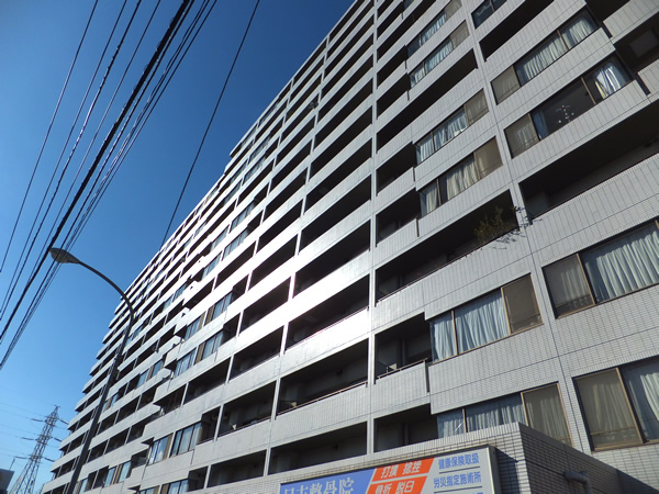 日吉ロイヤルマンションの外観