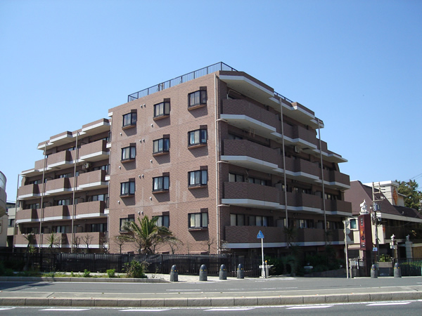 マイキャッスル鵠沼海岸の外観