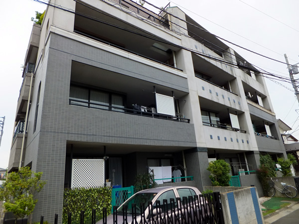 ロアーブルガーデン相模大野ウエスト館の外観