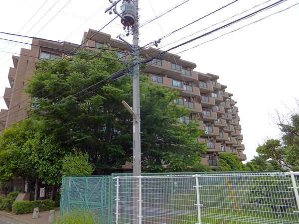 ライオンズヴィアーレ相模大野の外観