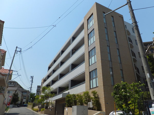 オーベルたまプラーザクラリティヒルの外観