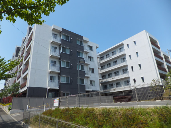 ブランズたまプラーザ美しの森カレンスの外観