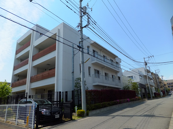 ブランズたまプラーザ美しの森カレンスの外観