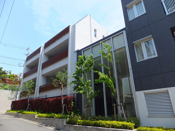 ブランズたまプラーザ美しの森カレンスの外観