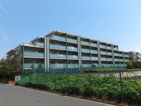 グランノアたまプラーザの外観