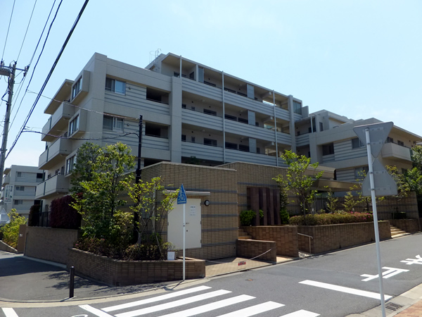 グランノアたまプラーザの外観