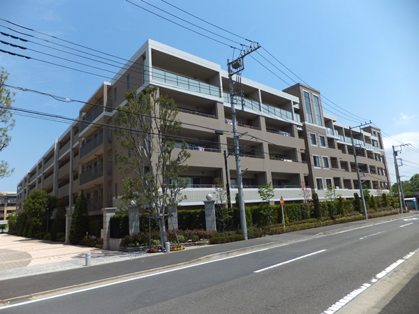 ドレッセ美しの森シルフィーノイーストウィングの外観