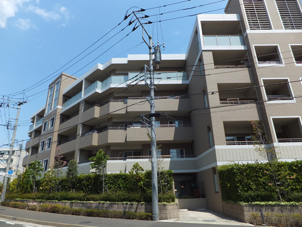 ドレッセ美しの森シルフィーノウエストウィングの外観