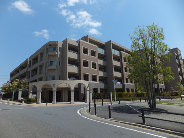 ドレッセ美しの森セントヴェールウエストヒルの外観