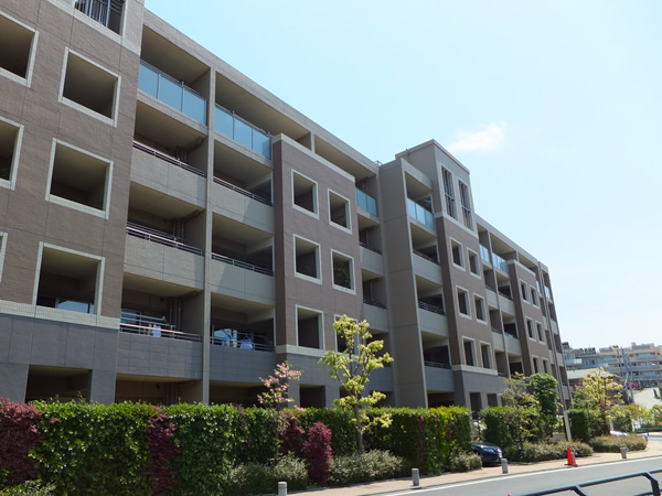 ドレッセ美しの森セントヴェールイーストヒルの外観