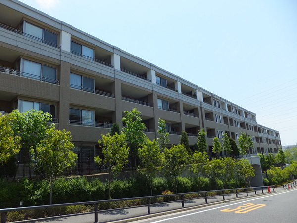 ドレッセ美しの森フロラージュウエストヒルの外観