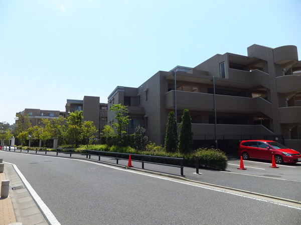 ドレッセ美しの森フロラージュウエストヒルの外観