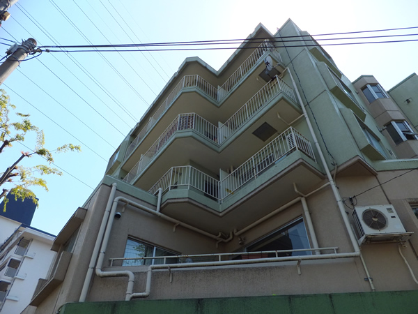 陽輪台美しが丘の外観