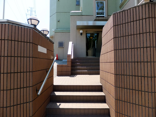 陽輪台美しが丘の外観