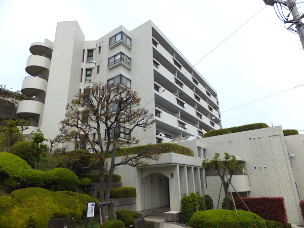 たまプラーザ美しが丘スカイマンションＢ棟の外観