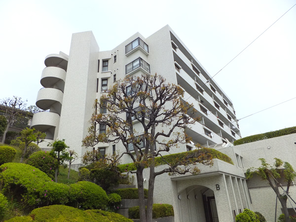 たまプラーザ美しが丘スカイマンションＢ棟の外観